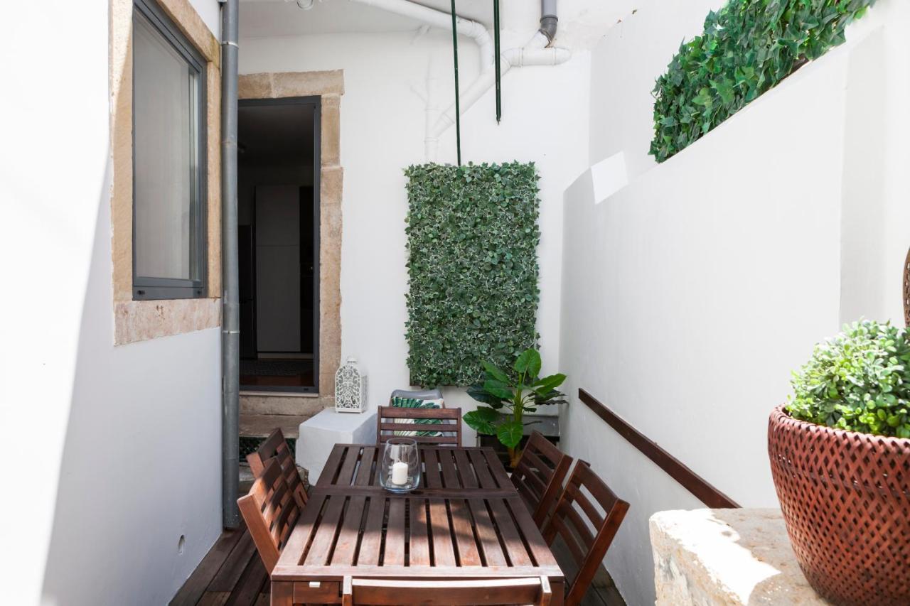 Alfama Terrace Apartment With Authentic XVIII Tiles And Historic Notes 3 Bedrooms & 2 Bathrooms Ac Lisboa Ngoại thất bức ảnh