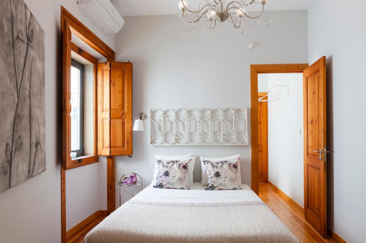 Alfama Terrace Apartment With Authentic XVIII Tiles And Historic Notes 3 Bedrooms & 2 Bathrooms Ac Lisboa Ngoại thất bức ảnh