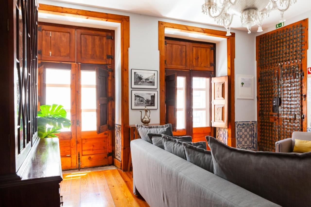 Alfama Terrace Apartment With Authentic XVIII Tiles And Historic Notes 3 Bedrooms & 2 Bathrooms Ac Lisboa Ngoại thất bức ảnh