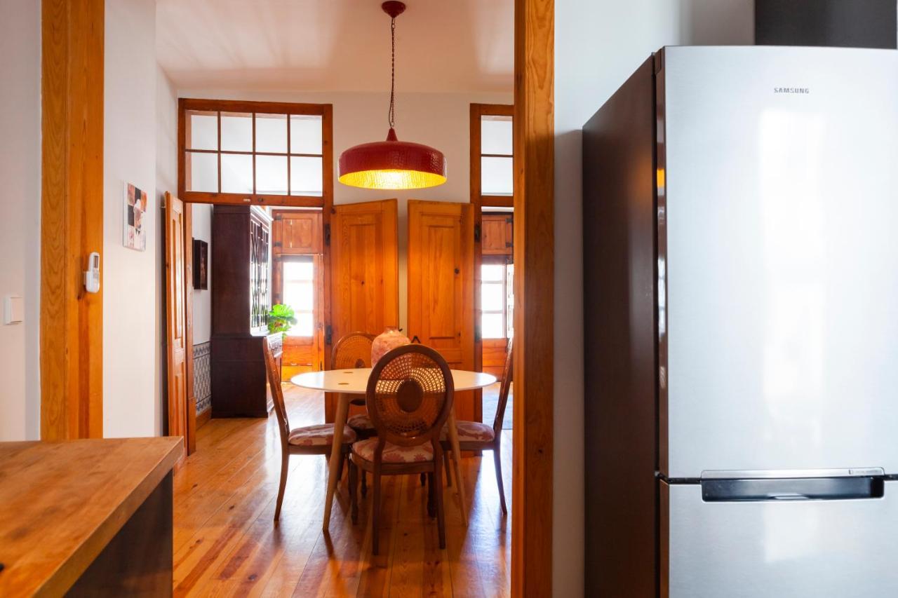 Alfama Terrace Apartment With Authentic XVIII Tiles And Historic Notes 3 Bedrooms & 2 Bathrooms Ac Lisboa Ngoại thất bức ảnh