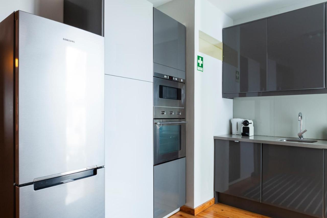 Alfama Terrace Apartment With Authentic XVIII Tiles And Historic Notes 3 Bedrooms & 2 Bathrooms Ac Lisboa Ngoại thất bức ảnh
