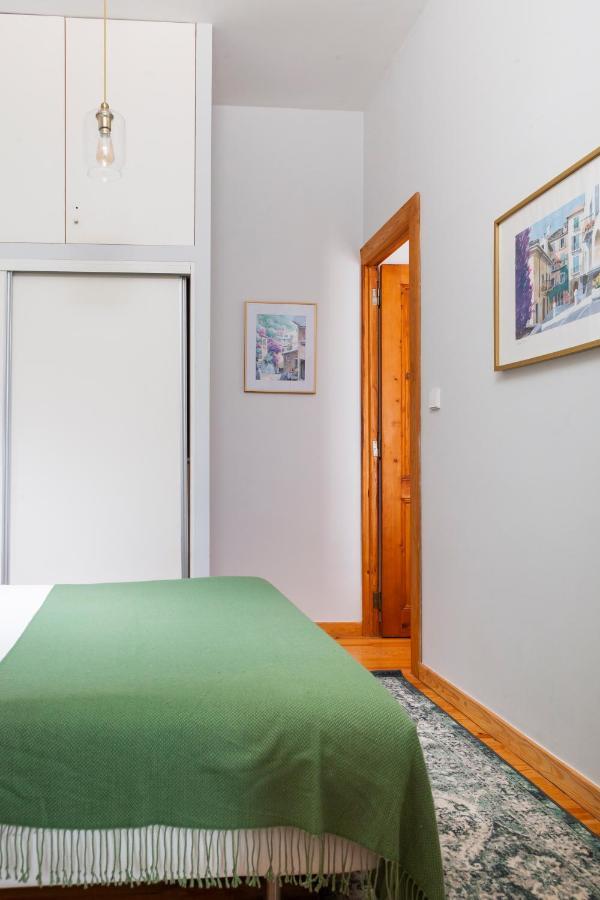 Alfama Terrace Apartment With Authentic XVIII Tiles And Historic Notes 3 Bedrooms & 2 Bathrooms Ac Lisboa Ngoại thất bức ảnh