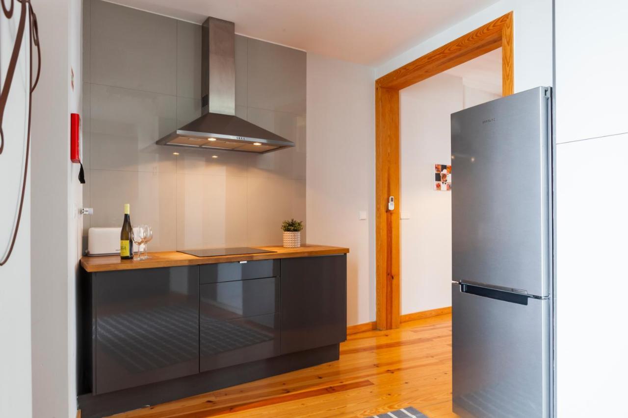 Alfama Terrace Apartment With Authentic XVIII Tiles And Historic Notes 3 Bedrooms & 2 Bathrooms Ac Lisboa Ngoại thất bức ảnh