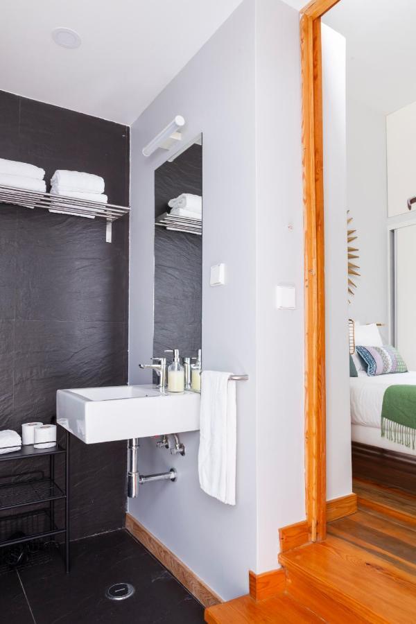 Alfama Terrace Apartment With Authentic XVIII Tiles And Historic Notes 3 Bedrooms & 2 Bathrooms Ac Lisboa Ngoại thất bức ảnh
