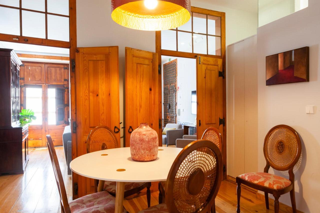 Alfama Terrace Apartment With Authentic XVIII Tiles And Historic Notes 3 Bedrooms & 2 Bathrooms Ac Lisboa Ngoại thất bức ảnh