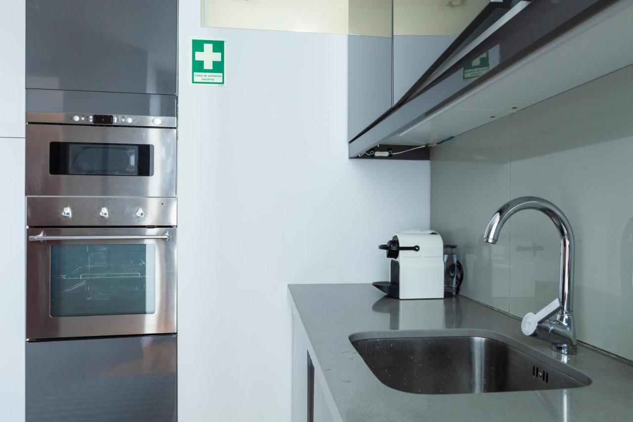 Alfama Terrace Apartment With Authentic XVIII Tiles And Historic Notes 3 Bedrooms & 2 Bathrooms Ac Lisboa Ngoại thất bức ảnh